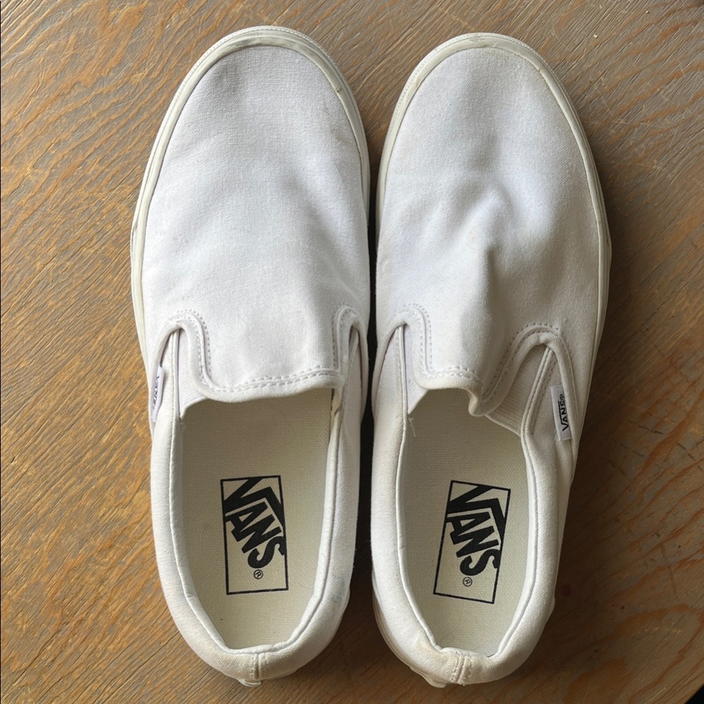 Vans Classic White Canvas Slip-Ons Mens 6.5/Women’s 8